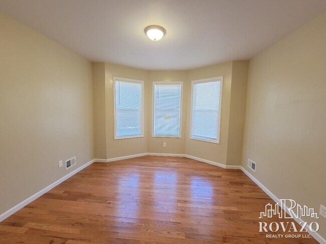 Foto del edificio - 384 21st St