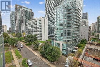 Building Photo - 161-161 Roehampton Ave