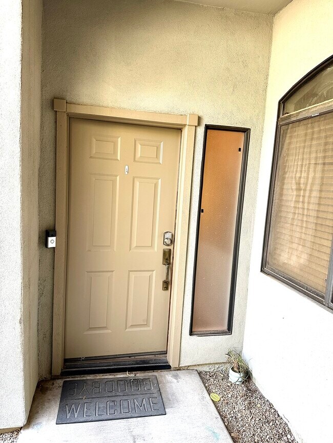 Foto del edificio - Gorgeous 2 bedroom / 2 bath condo in The E...