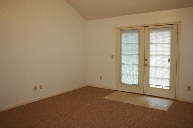 Foto del edificio - Duplex Available Fall 2026!