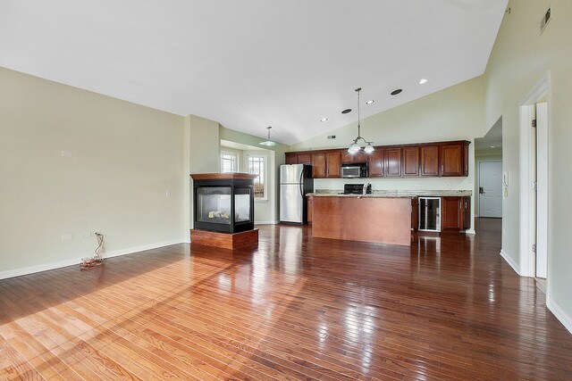 Building Photo - 15505 S Cicero Ave
