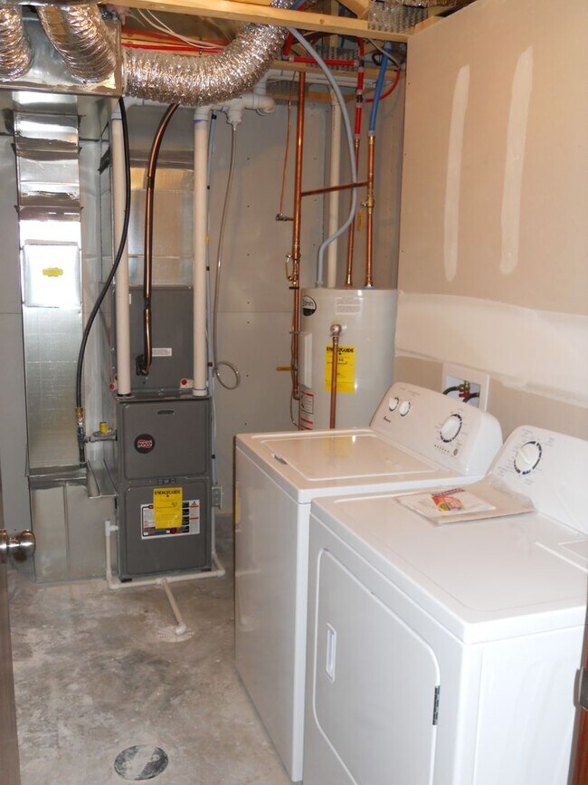 Foto del edificio - 3 Bed 3 Bath Twin Home