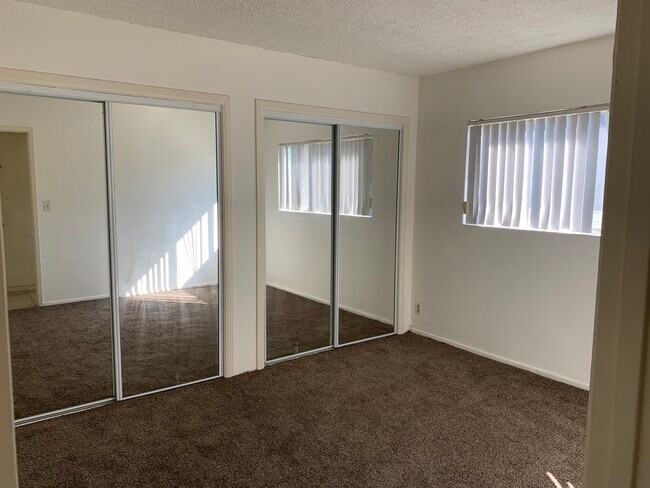 Building Photo - 1719 259th St