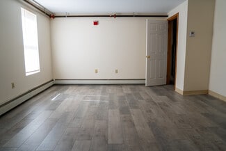 Living room 2 - 1267 Elm St