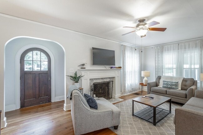 Photo - 206 Woodrow Avenue House