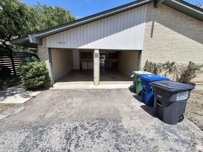 Building Photo - 8516 Norwich Dr