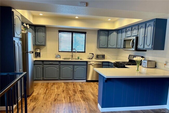 Foto del edificio - 1045 Whispering Forest Drive
