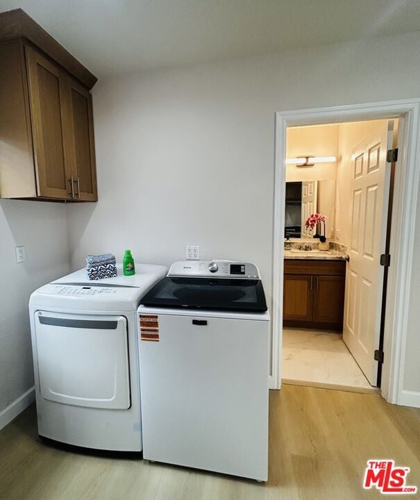 Building Photo - 2707 Kelburn Ave