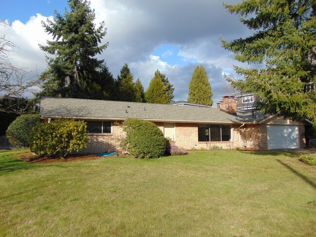 3 Bedroom/1.75 Bath Bellevue Remodeled Ram... - 3 Bedroom/1.75 Bath Bellevue Remodeled Ram... House
