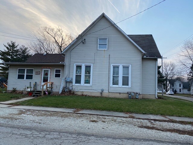 Primary Photo - 301 W Water St