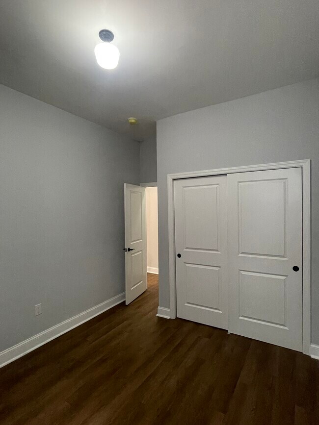 Foto del edificio - 920 S 49th St