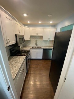 Foto del edificio - 910 Park City Rd