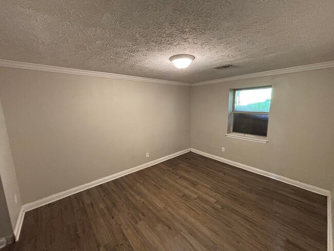 Building Photo - 575 El Paseo Pl