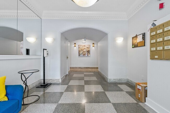 Foto del edificio - 1901 16th St NW