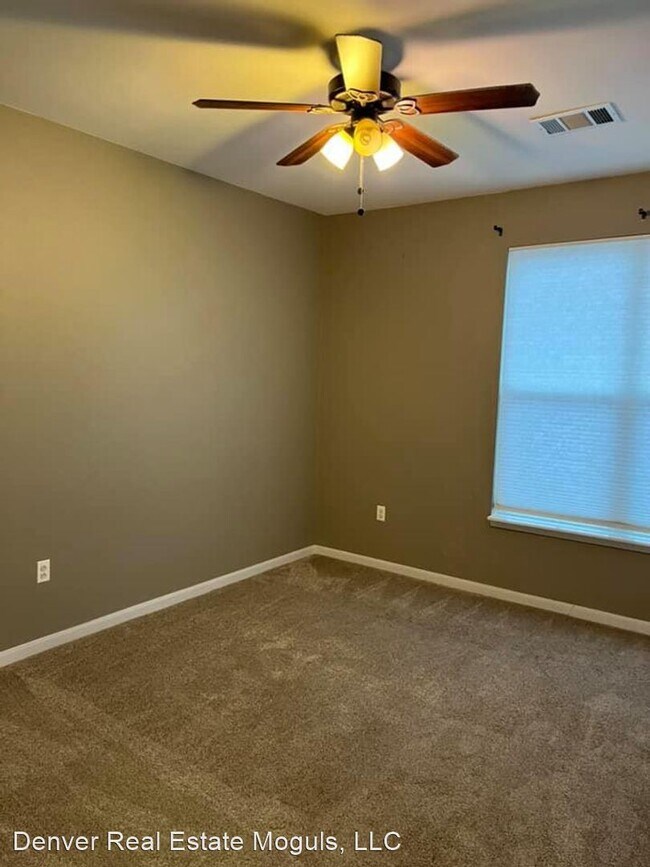 Building Photo - 2 br, 2 bath House - 6009 Castlegate Drive...