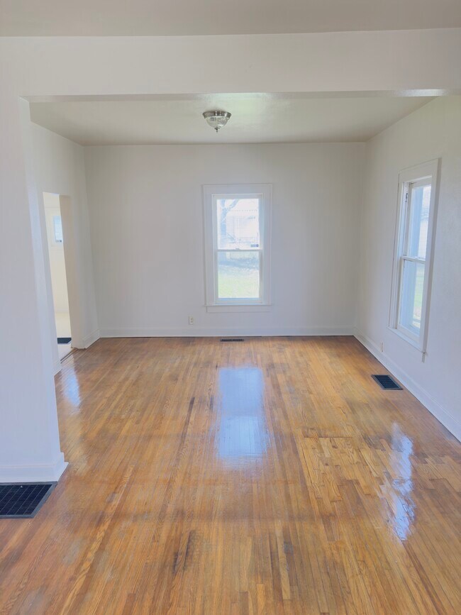 Foto del edificio - 440 Orena Ave