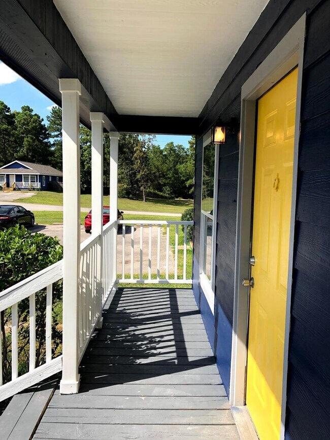 Foto del edificio - Room For Rent