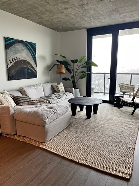 Photo - 1394 W Randolph St (Chicago, IL)