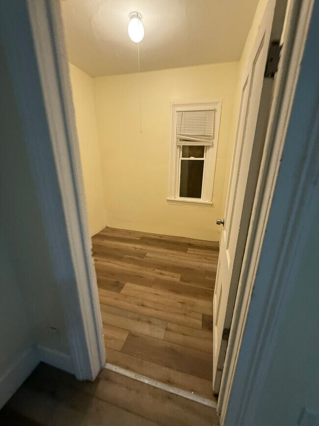 Foto del edificio - *Friendly Road, LLC 3404-3406 Walton Ave