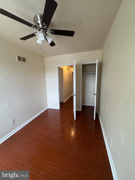 Foto del edificio - 7710 Summerdale Ave