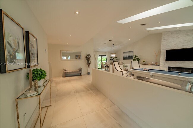 Building Photo - 901 Coco Plum Way