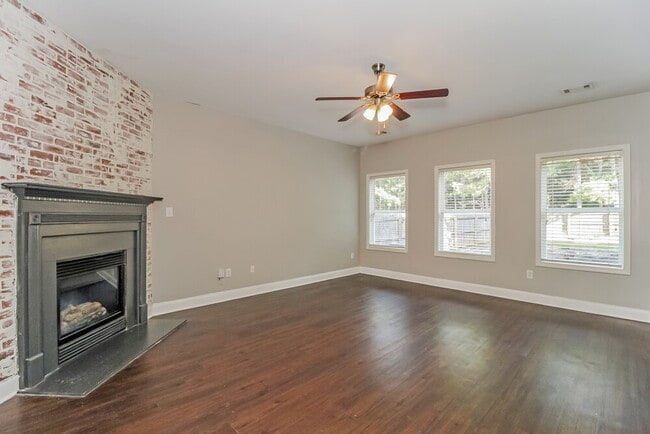 Foto del edificio - 314 Parkmont Way