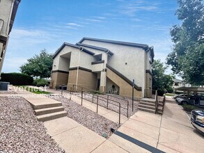 Building Photo - 3732 Riviera Grove