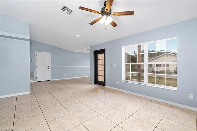 Building Photo - 10721 Figtree Ct