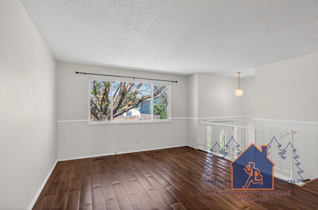 Foto del edificio - 510 Elmwood Dr