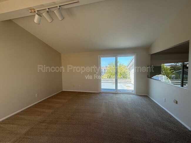 Foto del edificio - 2462 Pierpont Blvd