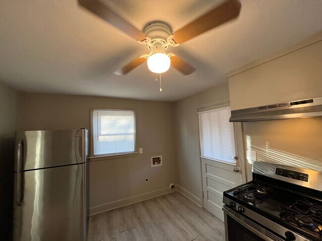 Building Photo - Precious Two Bedroom, One Bathroom Home - ...