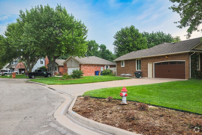 You will find several modest and affordable homes in West Wichita.