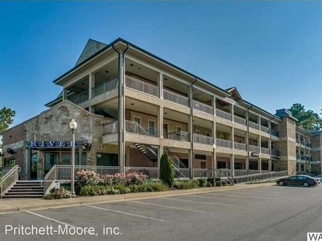 Primary Photo - 3 br, 2 bath House - 1650 Jack Warner Pkwy...