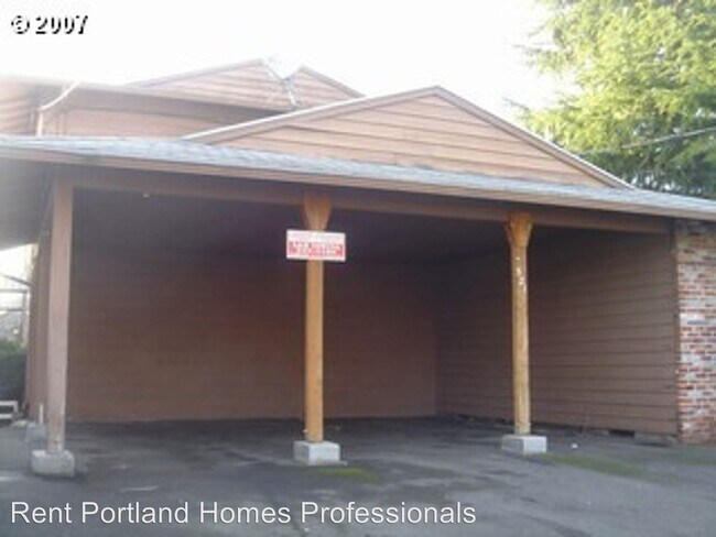 Building Photo - 521 NE 75th Ave