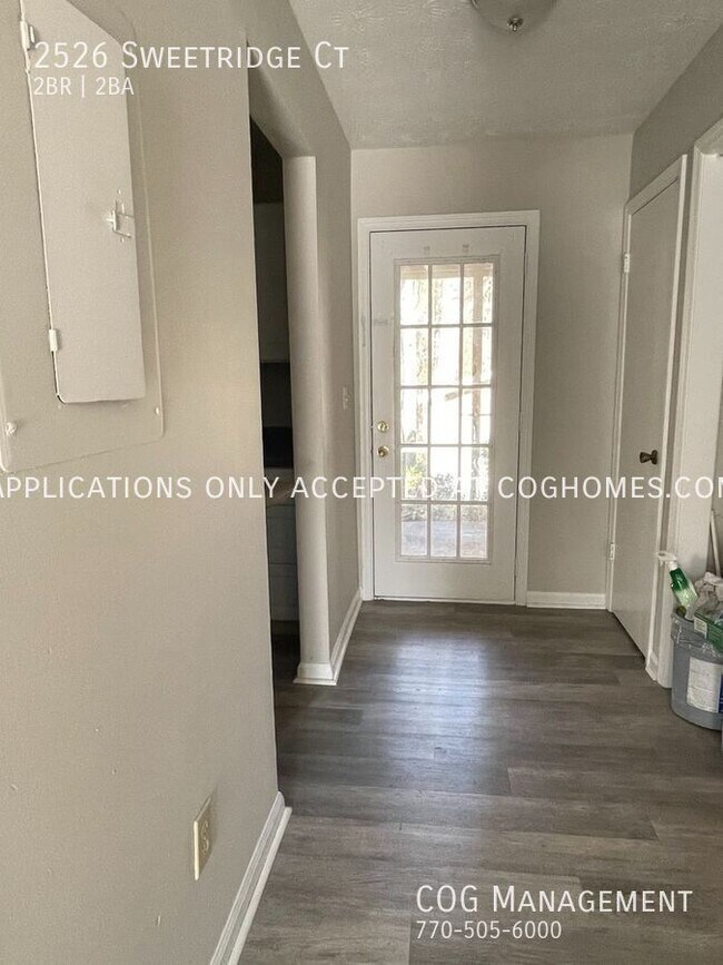 Foto del edificio - 2526 Sweetridge Ct