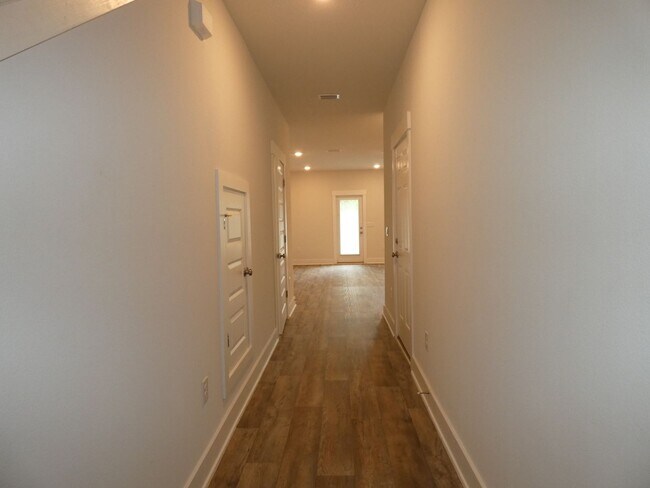 Foto del edificio - 3-Bedroom Townhome - Admiral's Quarters