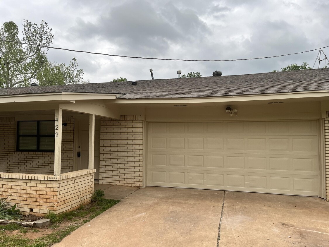 422 Washington Ave, Blanchard, OK 73010 House Rental in Blanchard, OK