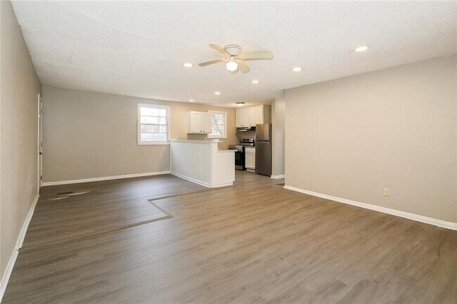 Building Photo - 3520 Ruby H Harper Blvd SE