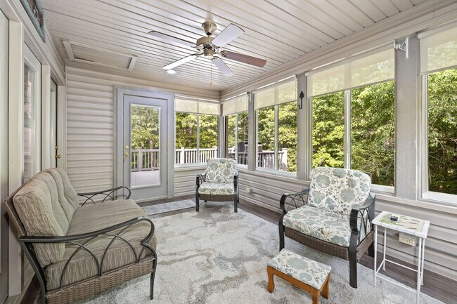 Building Photo - 4 Sibsey Cir