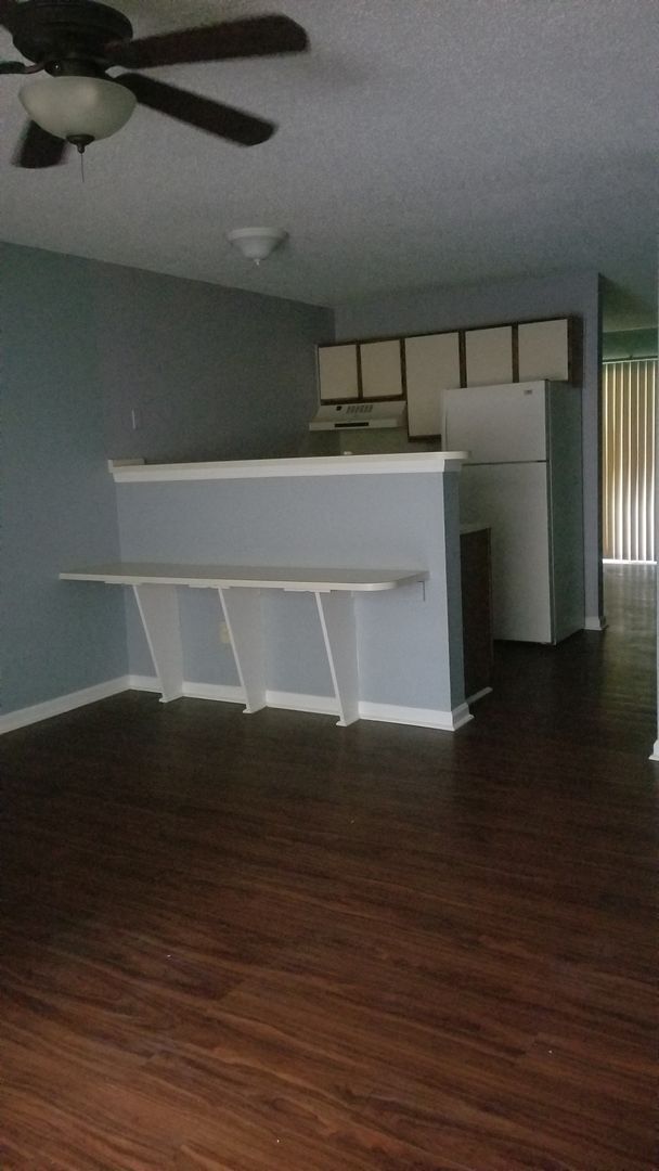Building Photo - 4115 Bloomdale Dr