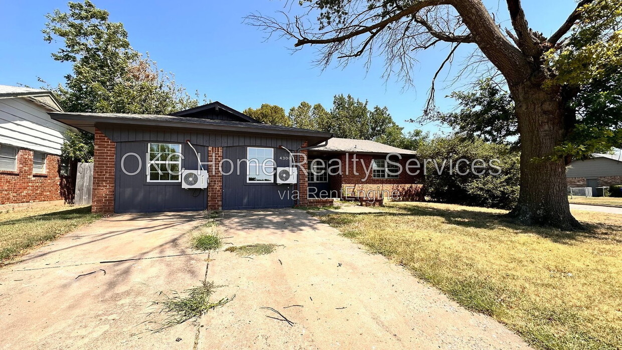 Photo - 4300 Bonaparte Boulevard