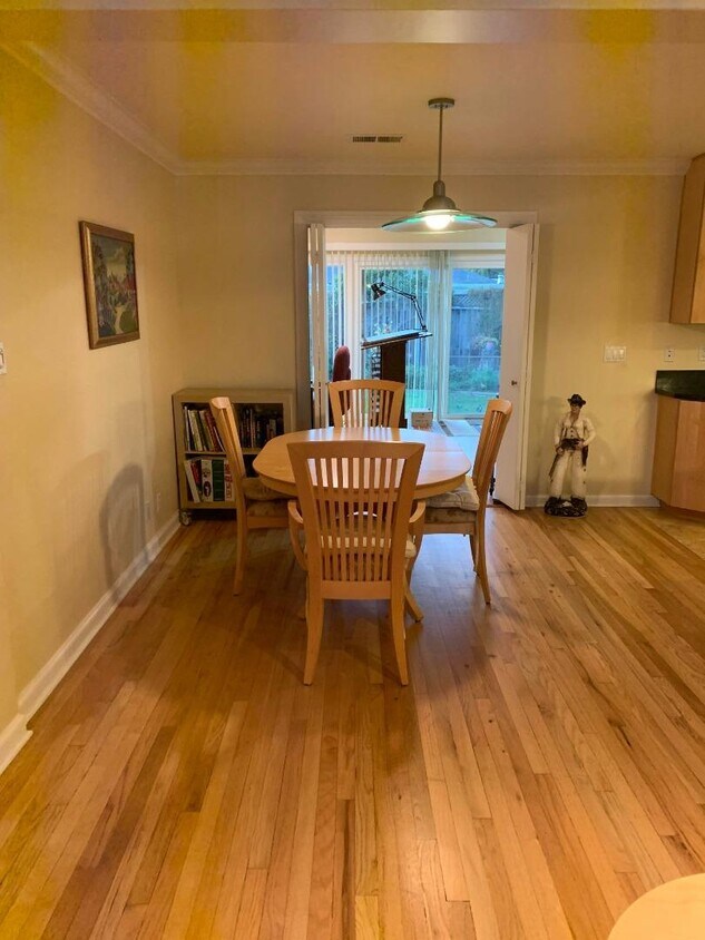 835 Seventh Ave, Redwood City, CA 94063 House for Rent in Redwood City, CA