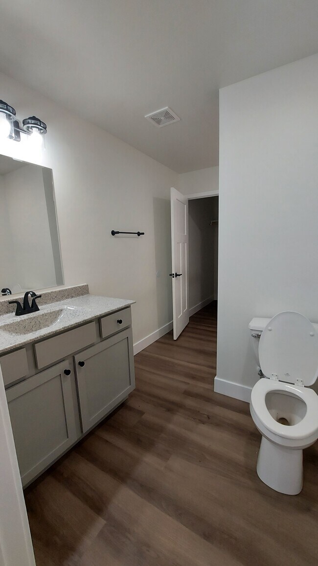 Foto del edificio - 1708 Prey Ct