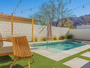 Building Photo - 53460 Avenida Diaz