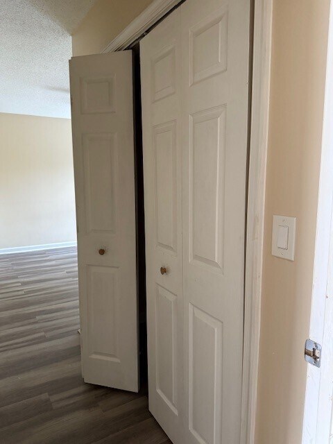 Foto del edificio - 4003 Whitetail Ct