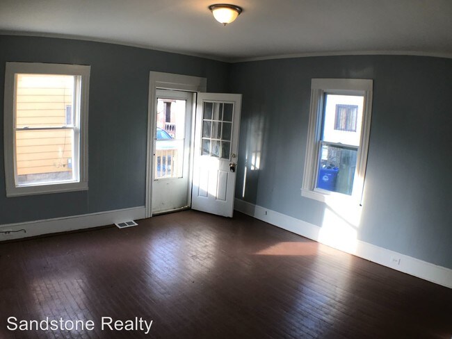 Building Photo - 3607 E 55th St