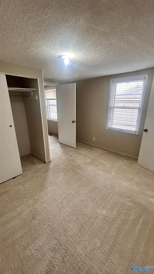 Foto del edificio - 1109 Humes Ave NE