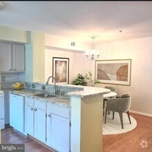 Building Photo - 50 Sandstone Ct