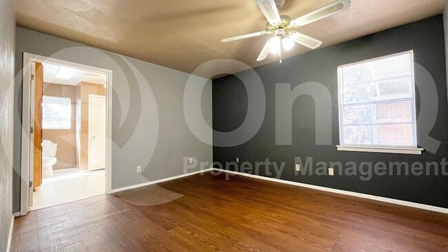 Foto del edificio - 1713 Shawnee St