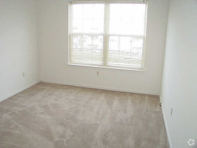 Bedroom - Village of Westover Apartment Homes